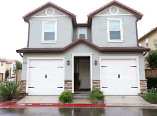3215 W Nobility Dr, Fresno, CA