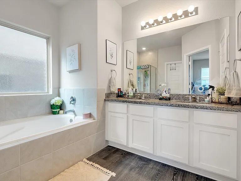8426 Moonlight Bay Cir — Photo 24