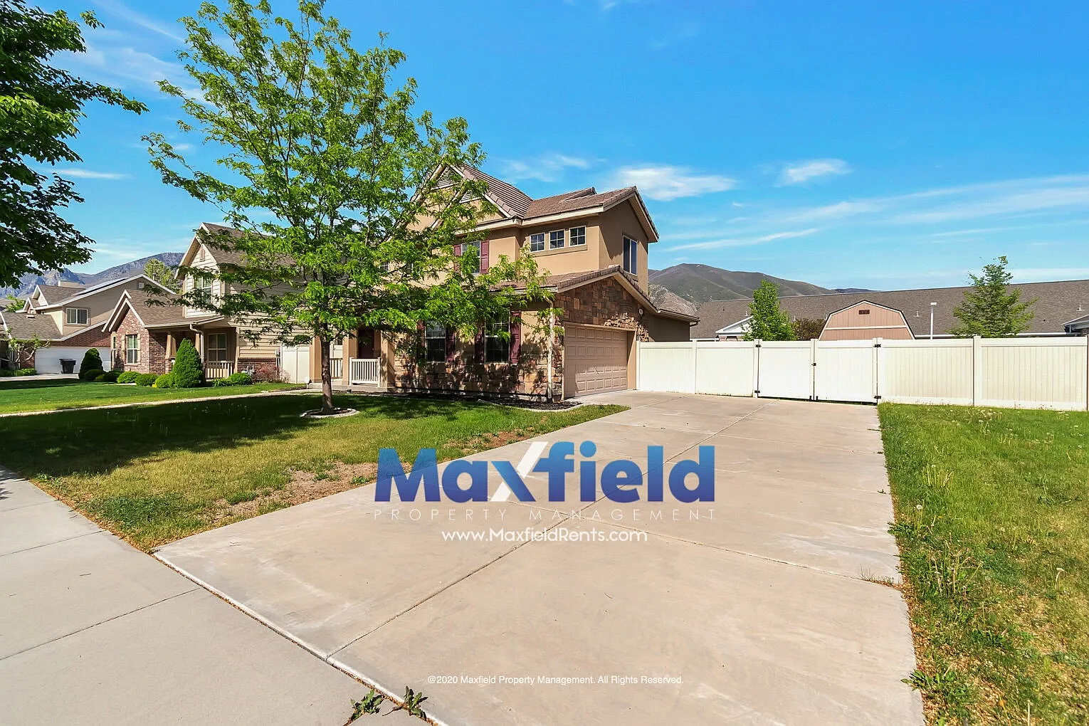 3 bed, 2.5 bath, 2031 sqft, $2,300 — Photo 2