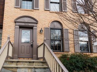 7950 Yancey Dr, Falls Church, VA 22042