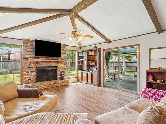 4th image of 139 Kingston Dr