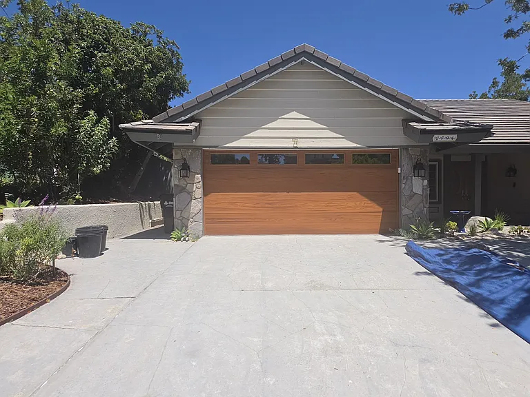 2794 Parkview Dr — Photo 2