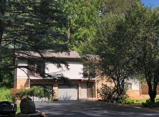 125 Crestview Dr, Valparaiso, IN 46383