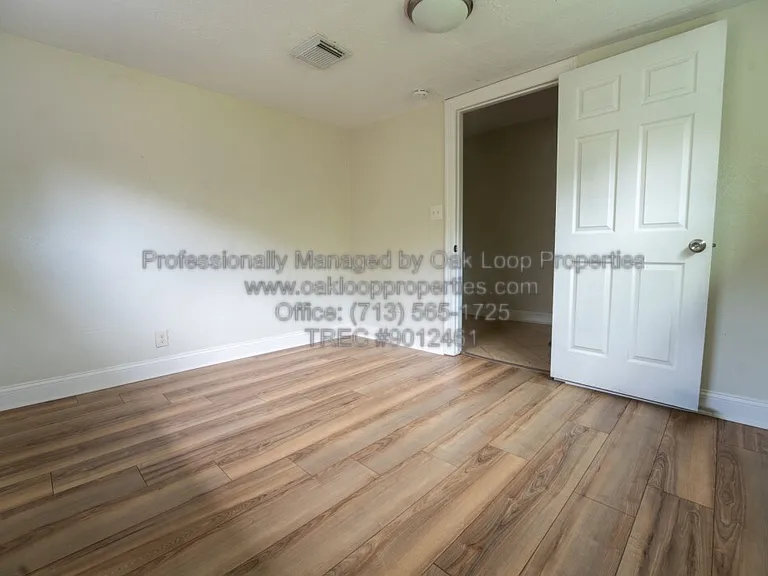 220 Armstrong St — Photo 15