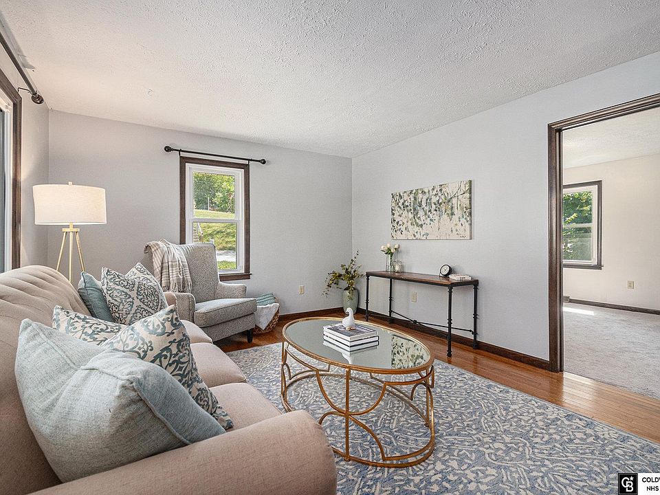 1st image of 803 Avenue F
