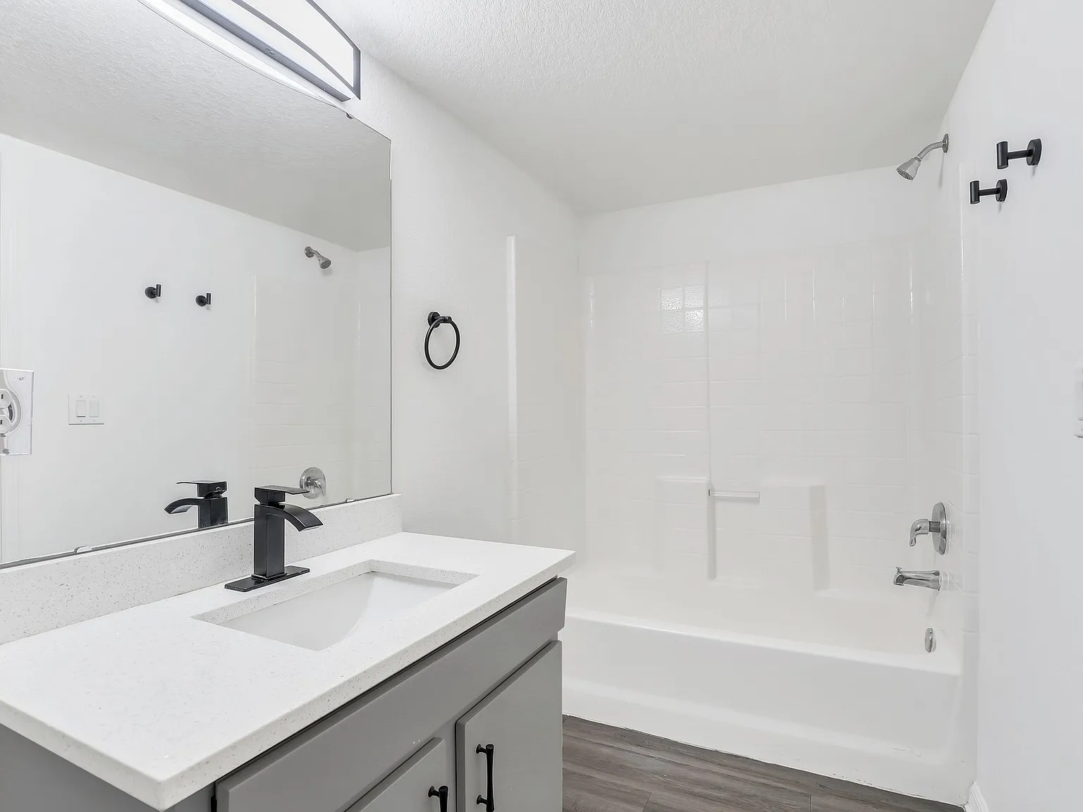 Palm Square 526 - 526 — Photo 3