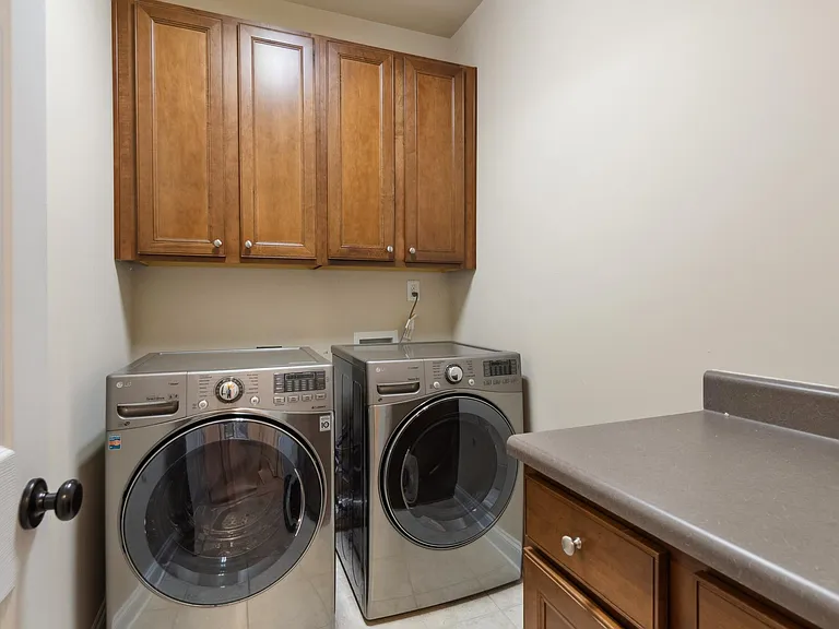8620 Forester Ln — Photo 31
