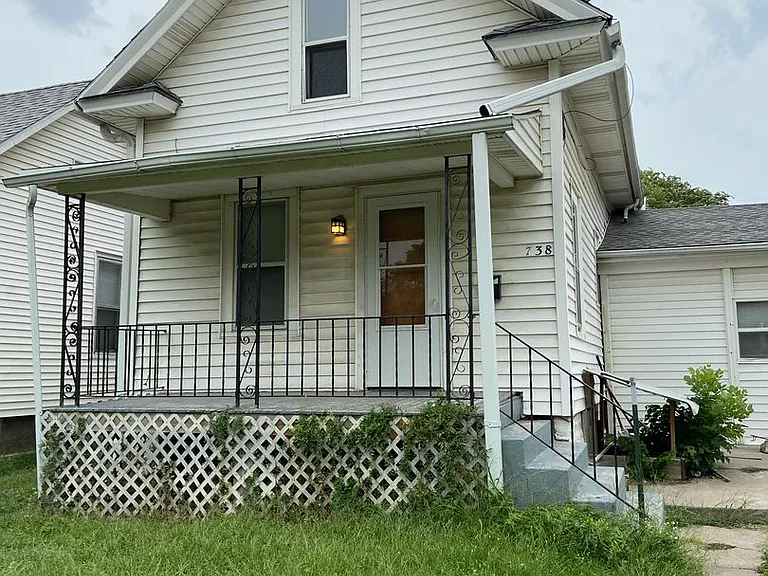 738-740 Y St — Photo 8