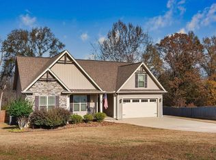 222 Natures Ct, Campobello, SC 29322