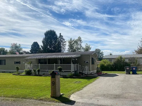 9 Luau Ln, Plattekill, NY 12561