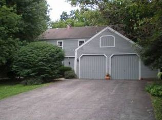 6905 Connecticut Trl, Crystal Lake, IL 60012