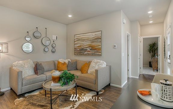 5th image of 13223 179th Avenue Ct E #142
