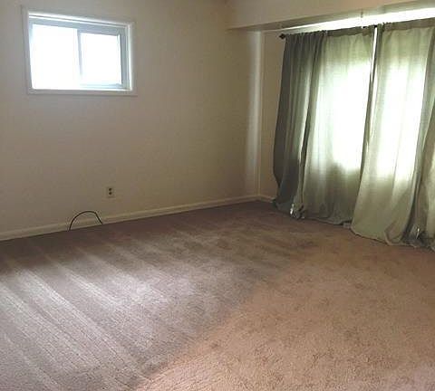3rd image of 1118 Southlawn Ave