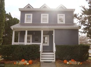 304 E Lowe Ave, Fairfield, IA 52556