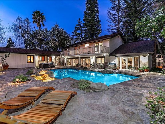 2nd image of 18333 Lake Encino Dr