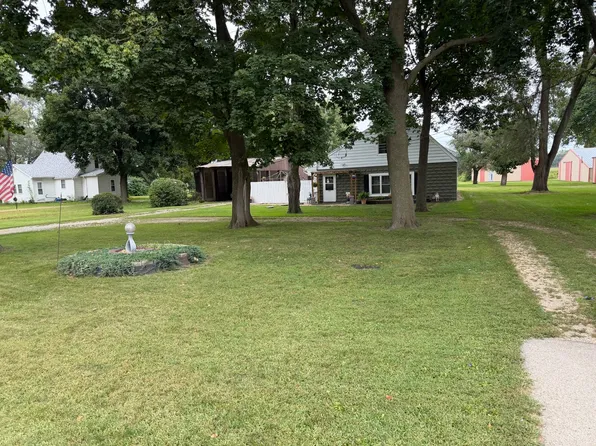 1713 E Rock Falls Rd, Rock Falls, IL 61071