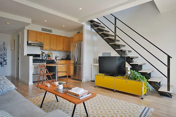 Rented by Keller Williams NYC | media 10