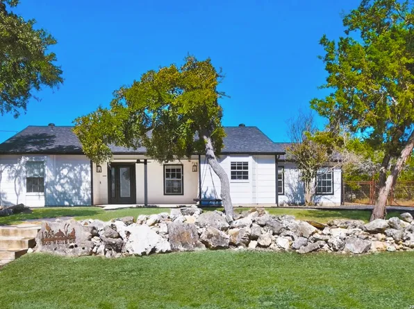 1265 Bob White, Spring Branch, TX 78070