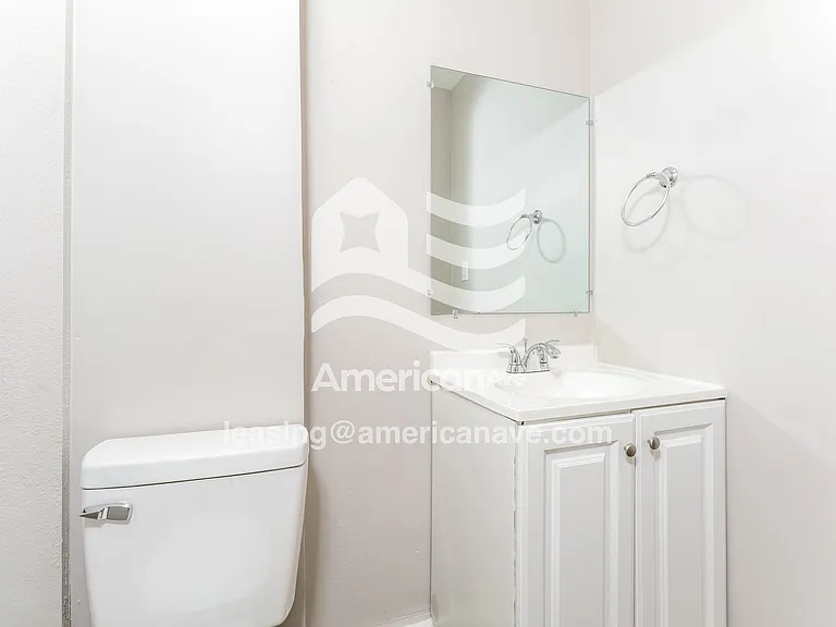 1016920_014_wm_-_bathroom_13044629.jpg