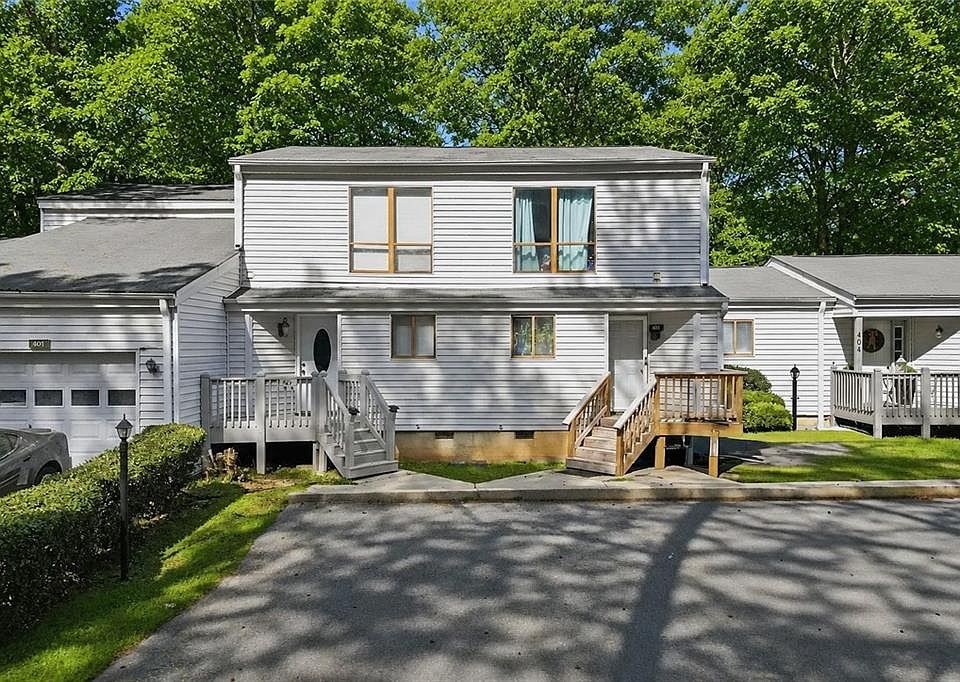1st image of 402 Willow Way