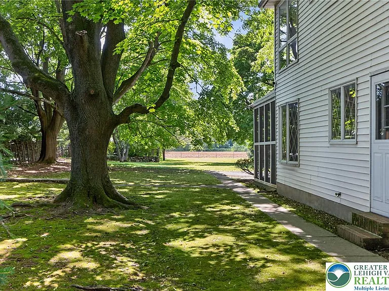 1226 Trexlertown Rd — Photo 5