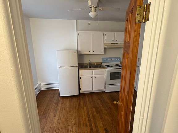 4th image of 25 White Pine Dr #A4