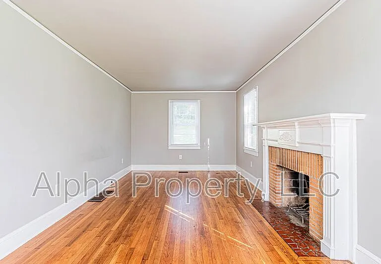 14 Melvin Dr — Photo 5