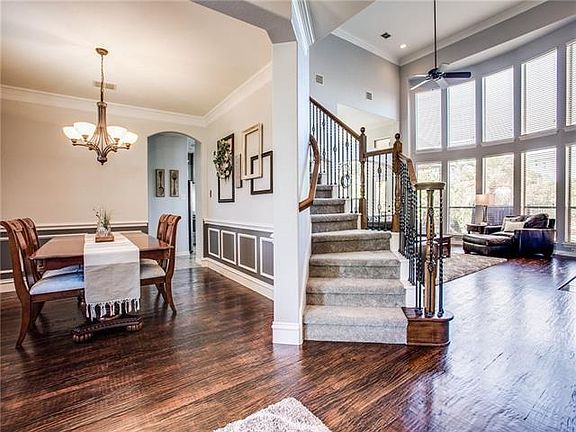 5th image of 213 Foxcroft Ct