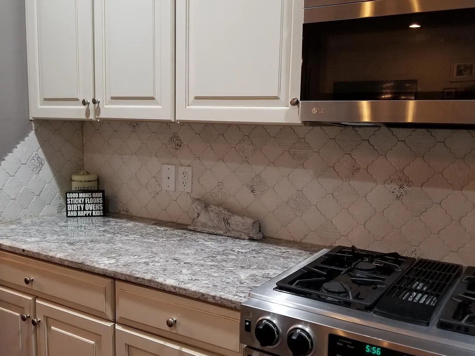 3 bed, 3.5 bath, 2300 sqft, $2,979 — Photo 4