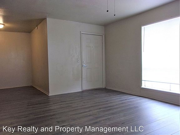 4th image of 7317 Melrose Ln #9249336