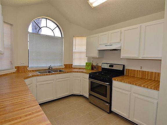 4th image of 4315 Hawk Meadow Dr