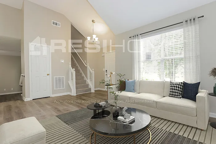2264 Creekview Trl — Photo 6