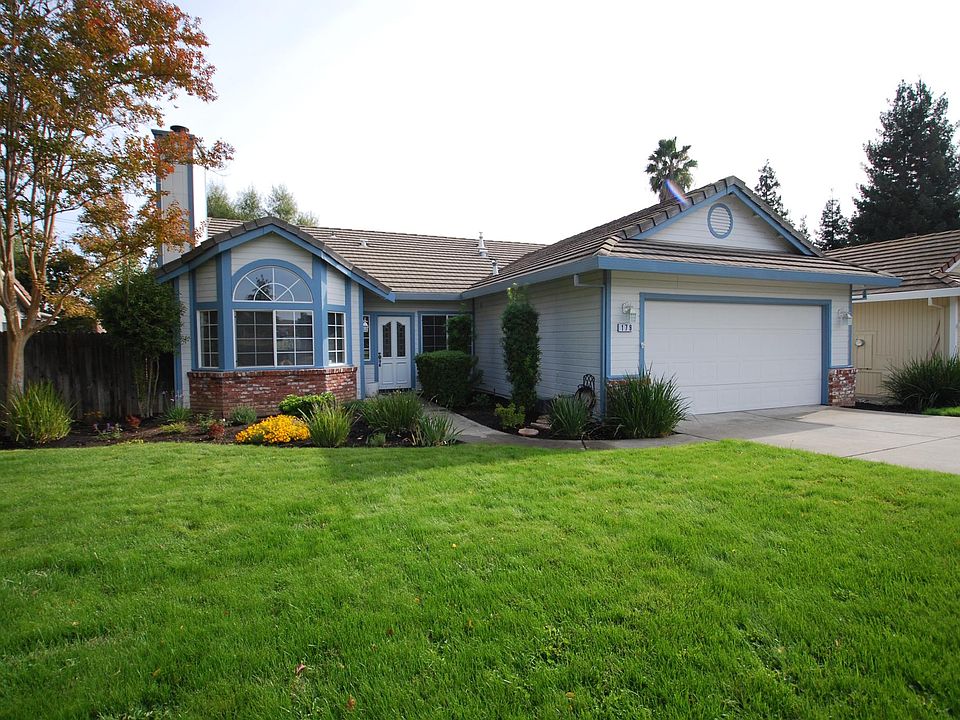 1st image of 179 Berry Creek Dr