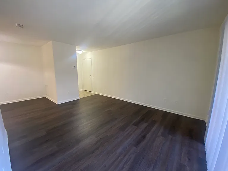 Princeton Circle West Apartments — Photo 43