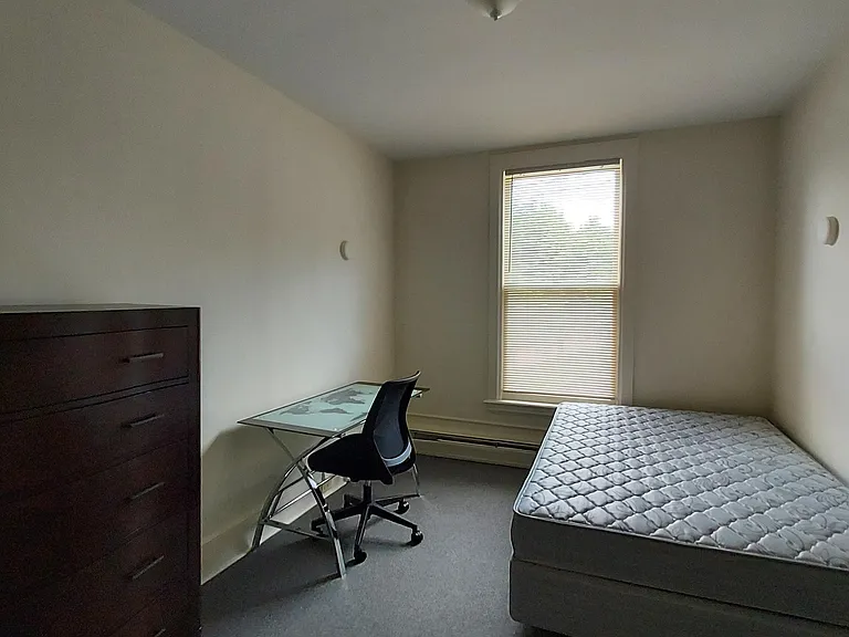 307 Stewart Ave #6 — Photo 5
