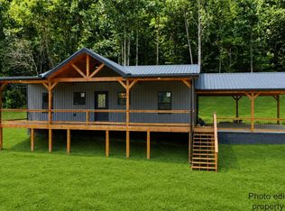7070 Red Lick Rd, Irvine, KY 40336