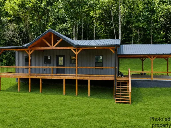 7070 Red Lick Rd, Irvine, KY 40336