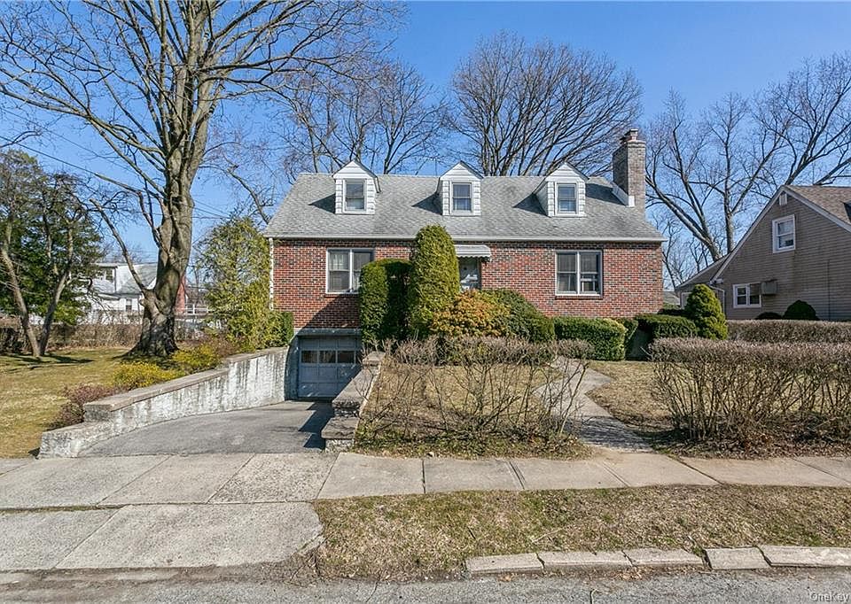 1st image of 54 Truman Ave