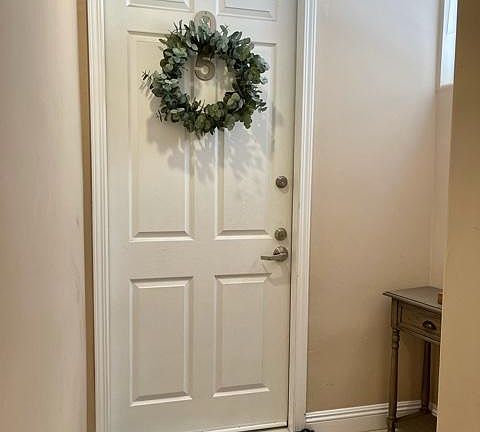 2nd image of 13440 Moorpark St APT 105