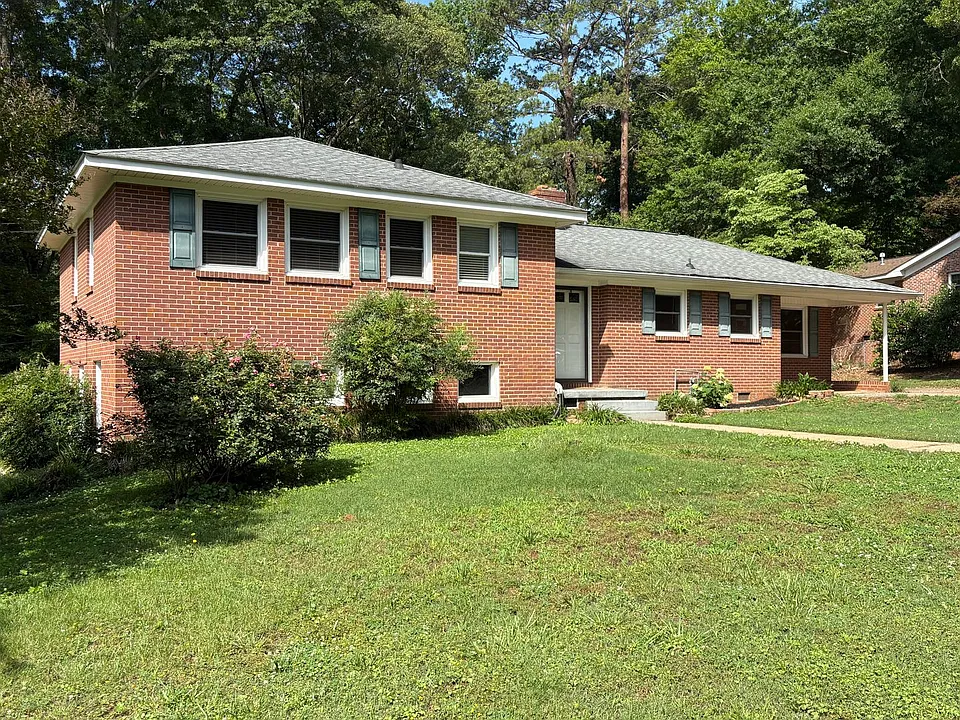 207 Holly Ave