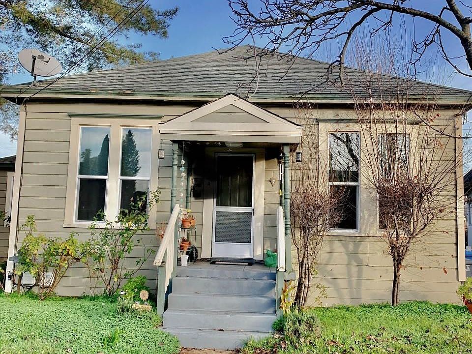 Perfect downtown location!