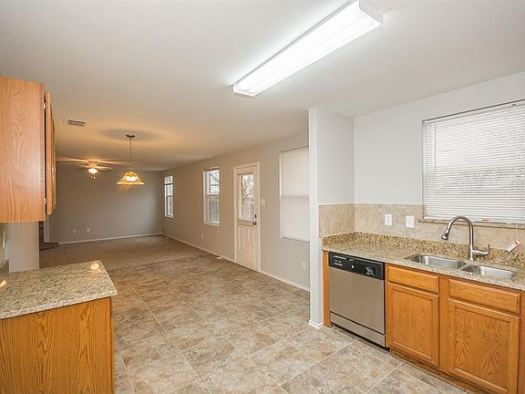 4th image of 5409 Lava Rock Dr