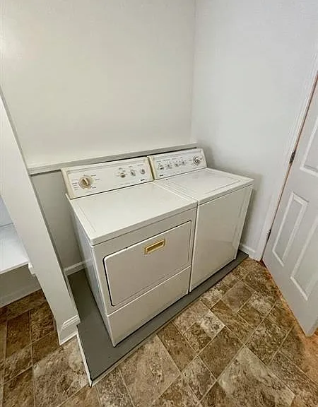 8940 Bay Dr — Photo 17
