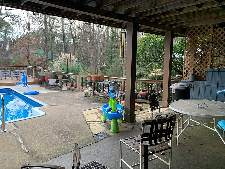 4258 Louis Rd — Photo 9