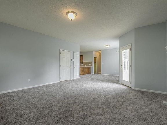 5th image of 4721 S Union Ave #D9r