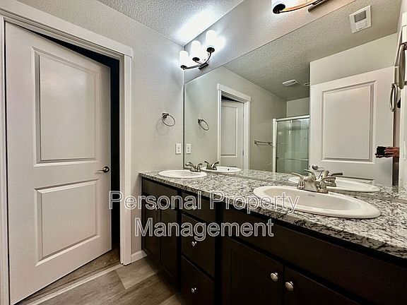 5th image of 8612 NE 26th Cir