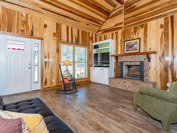 2nd image of 316 Olivia Ln