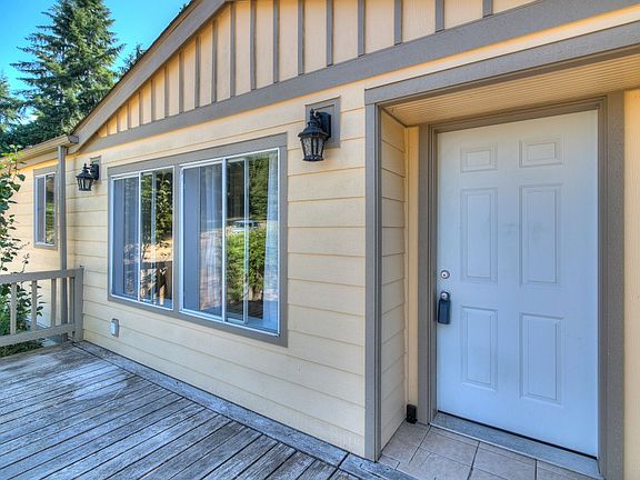 5th image of 6101 NE Silver Springs Ln