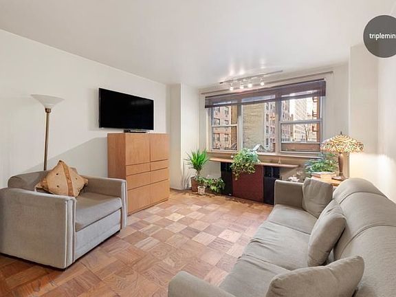 2nd image of 333 E 79th St #2K