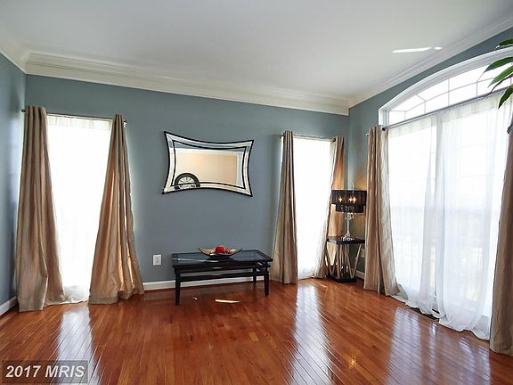 5th image of 9929 E Hill Dr